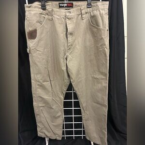 Wrangler Men's Khaki Chinos